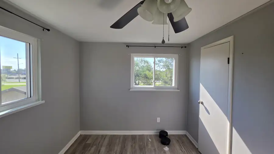 Bedroom windows with no blinds, flagged on the make-ready worklist